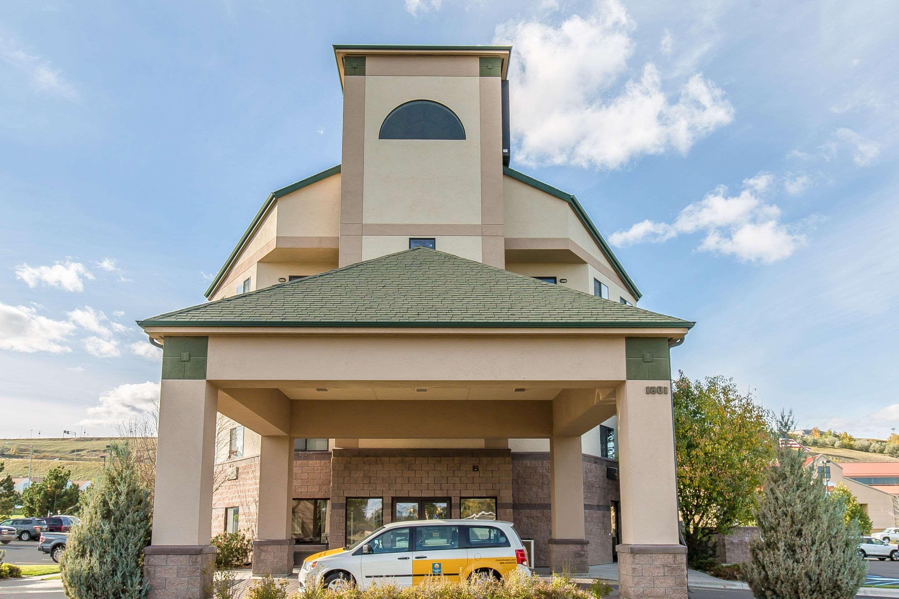 Comfort Inn & Suites Market - Airport Грейт Фолс Екстериор снимка