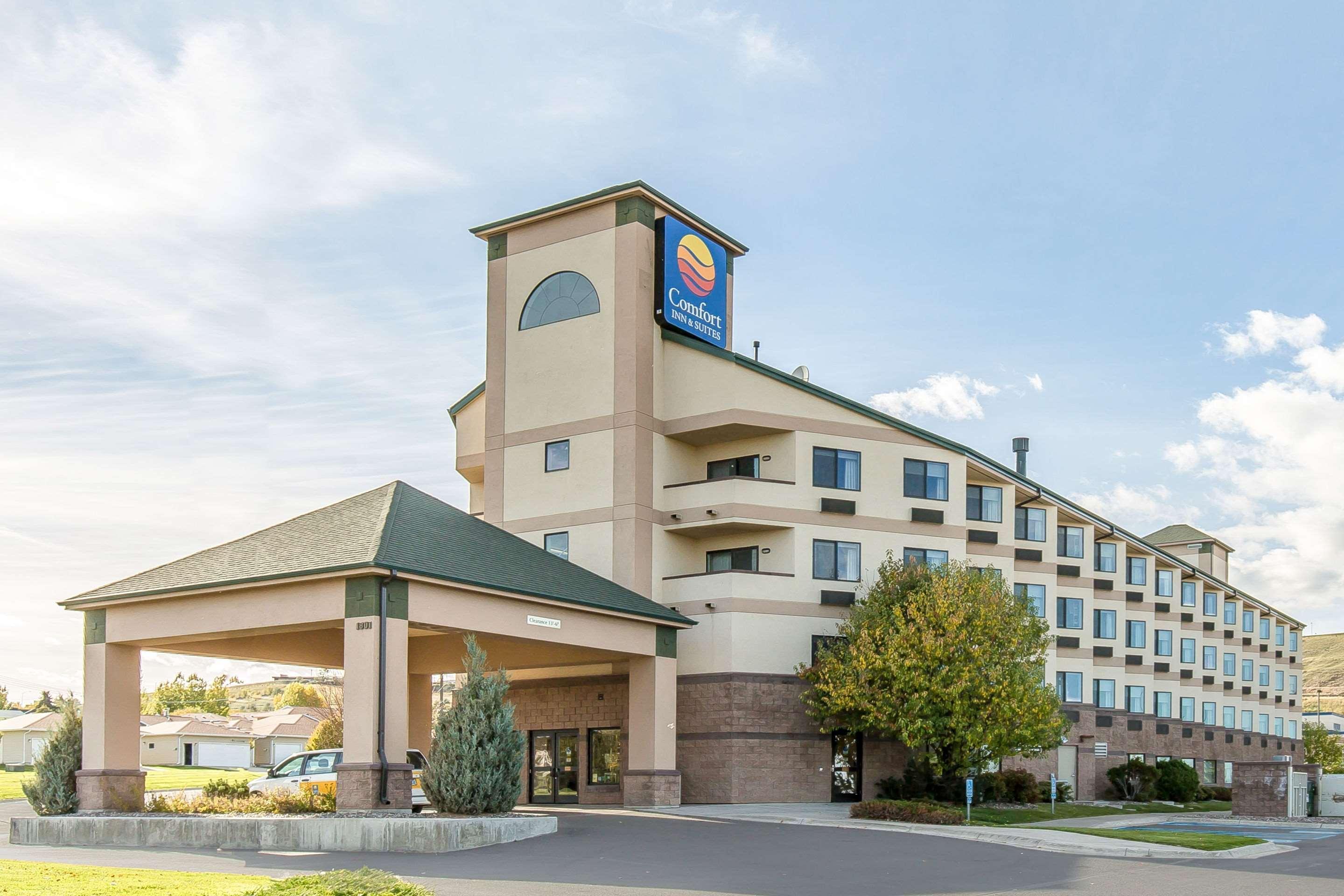 Comfort Inn & Suites Market - Airport Грейт Фолс Екстериор снимка